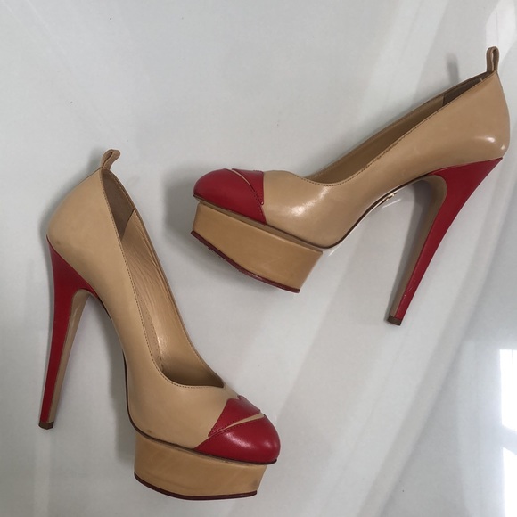 Charlotte Olympia Kiss Me Dolores Lip Pump - Picture 5 of 11